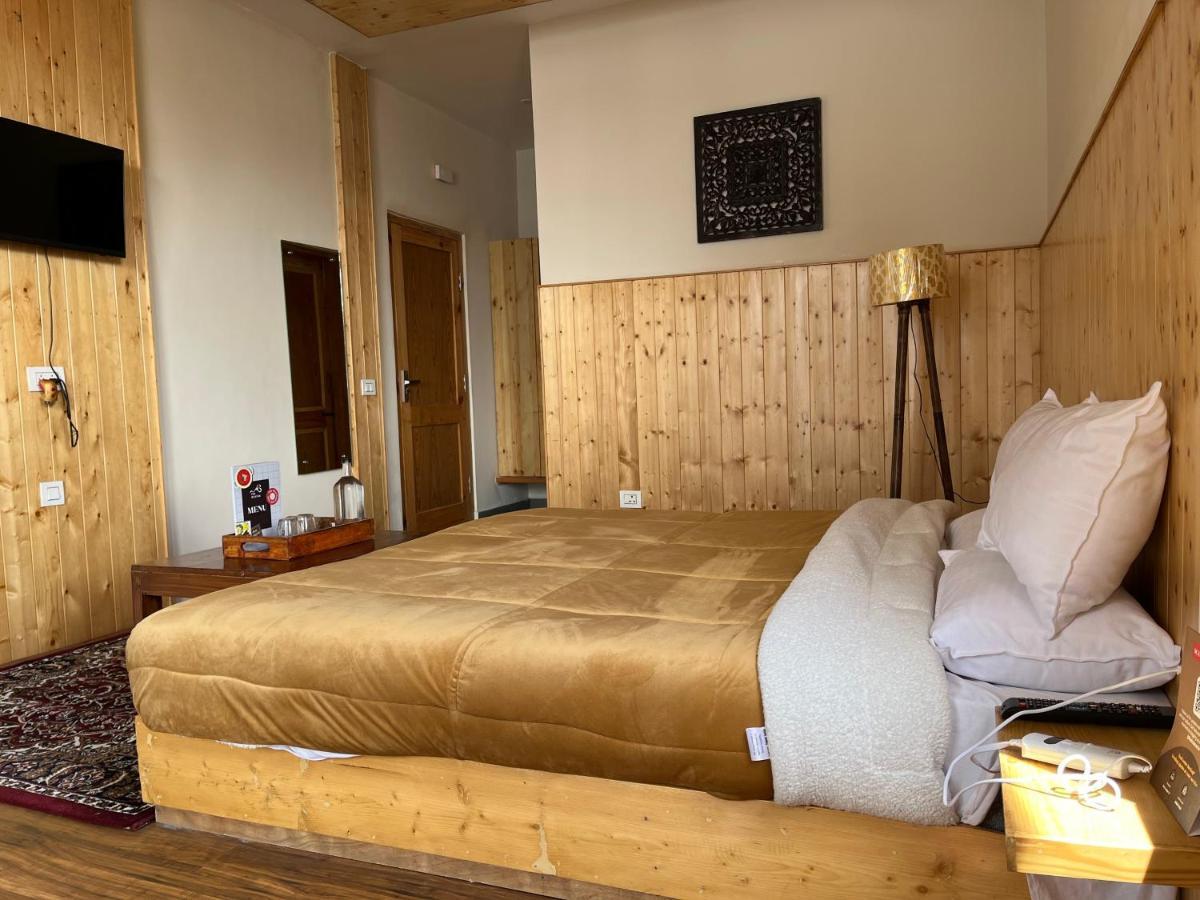The Bulevar - Whispering Willows Hotel Sissu Exterior foto