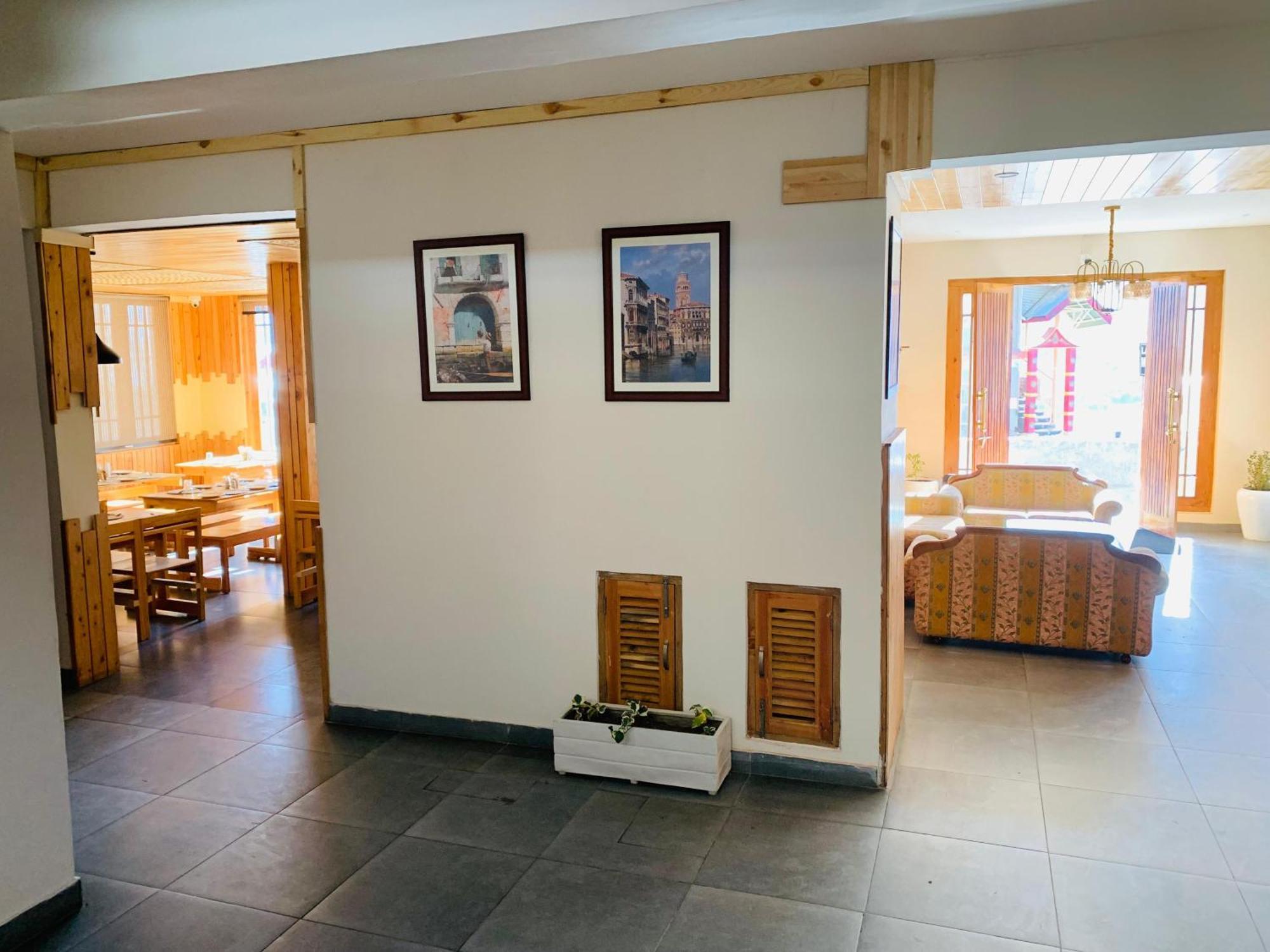 The Bulevar - Whispering Willows Hotel Sissu Exterior foto