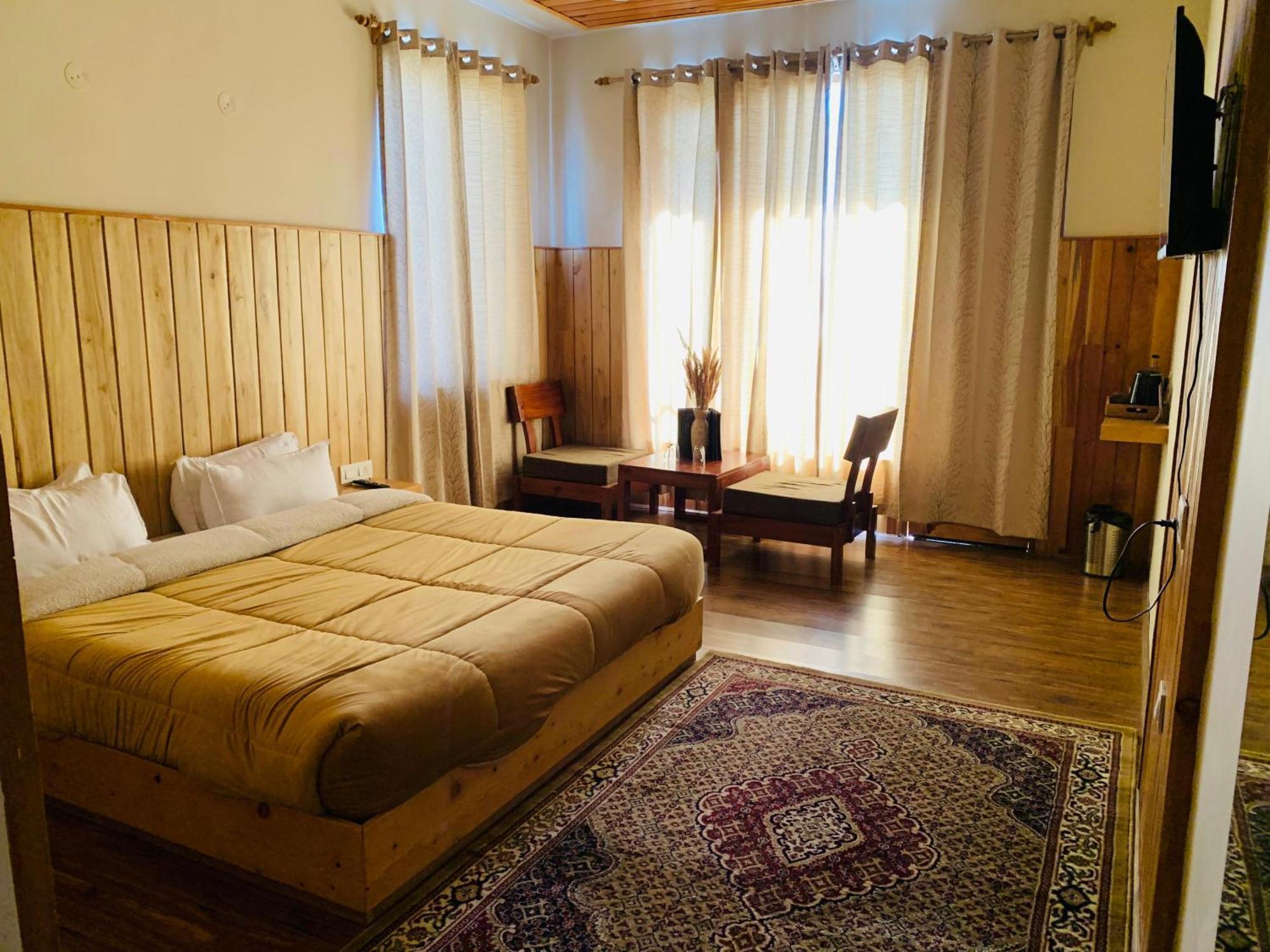 The Bulevar - Whispering Willows Hotel Sissu Exterior foto