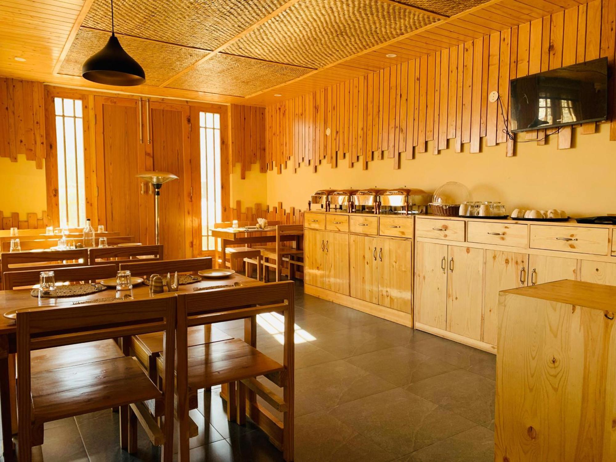 The Bulevar - Whispering Willows Hotel Sissu Exterior foto