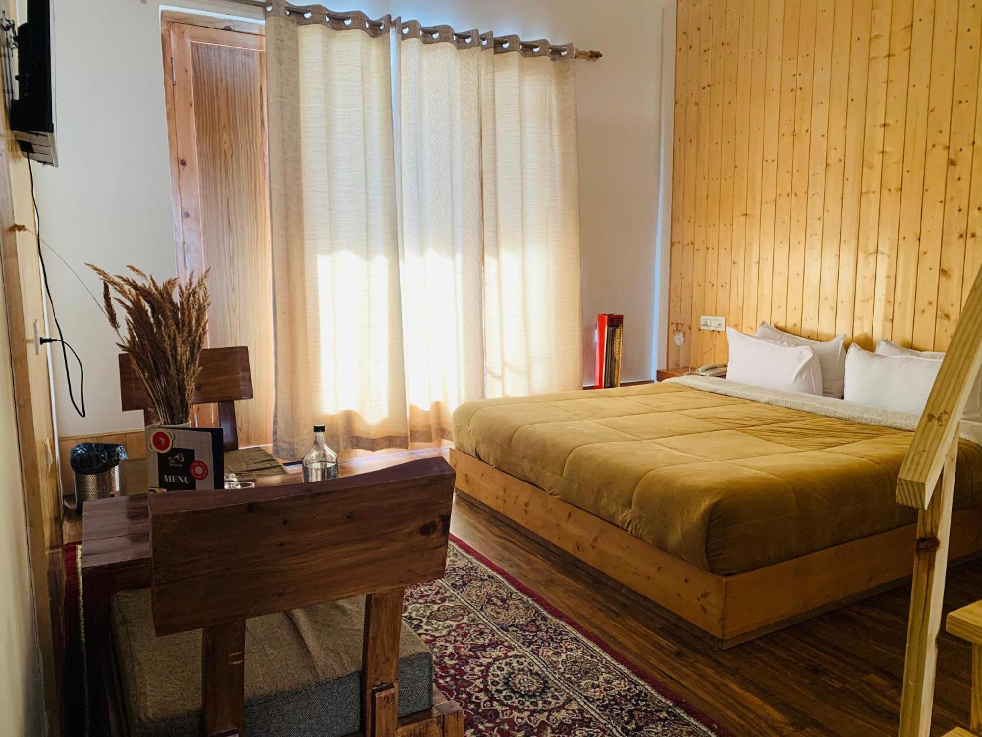The Bulevar - Whispering Willows Hotel Sissu Exterior foto